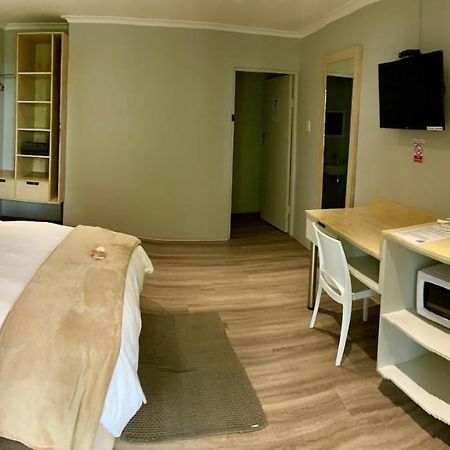 Mangolds Guest House พอร์ตเอลิซาเบธ ภายนอก รูปภาพ