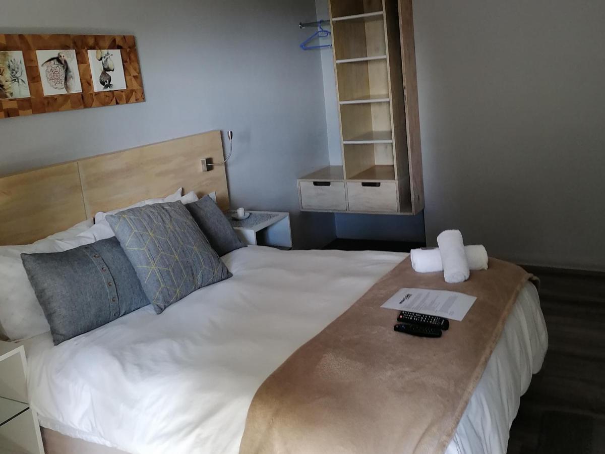 Mangolds Guest House พอร์ตเอลิซาเบธ ภายนอก รูปภาพ