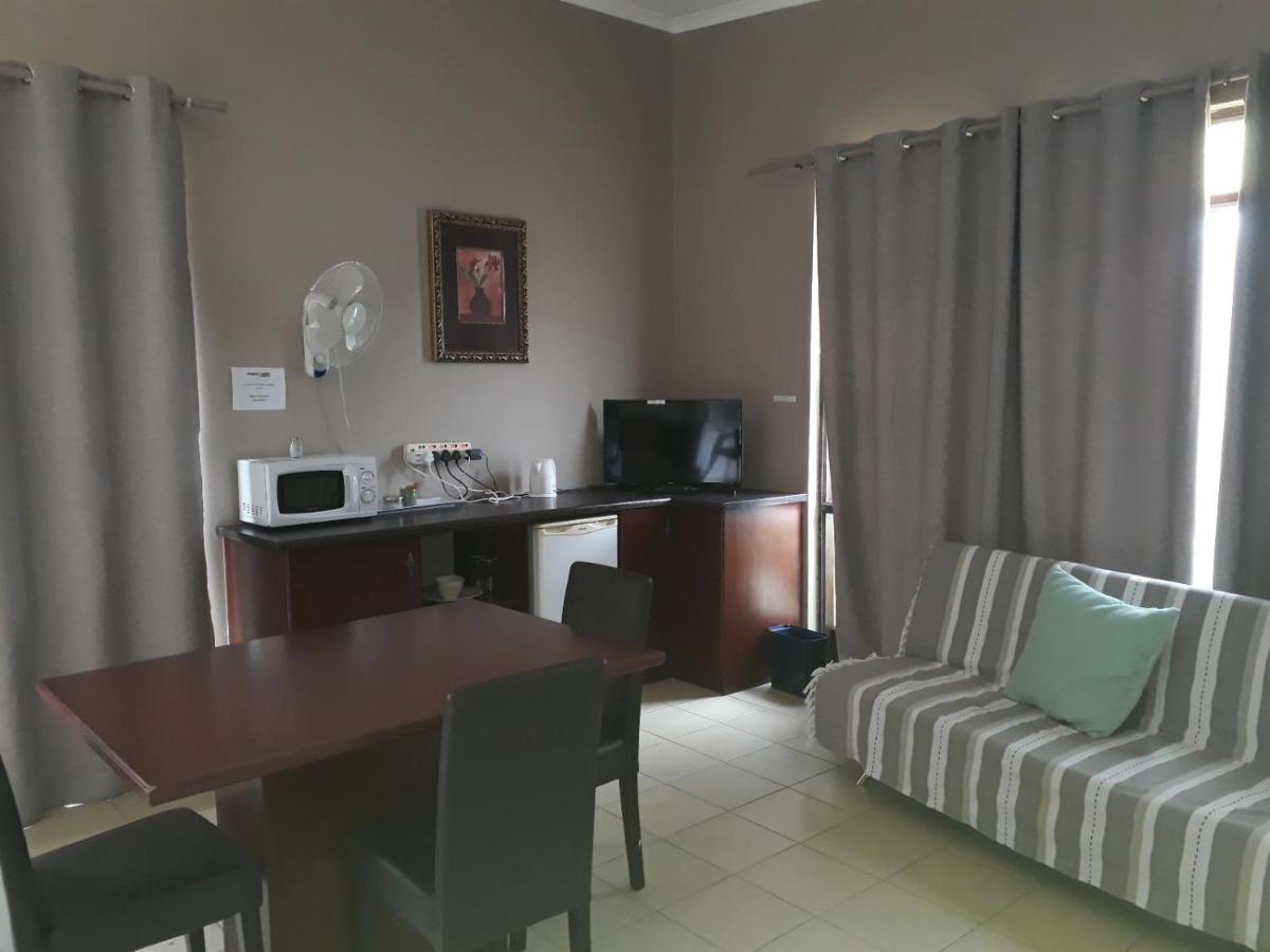 Mangolds Guest House พอร์ตเอลิซาเบธ ภายนอก รูปภาพ