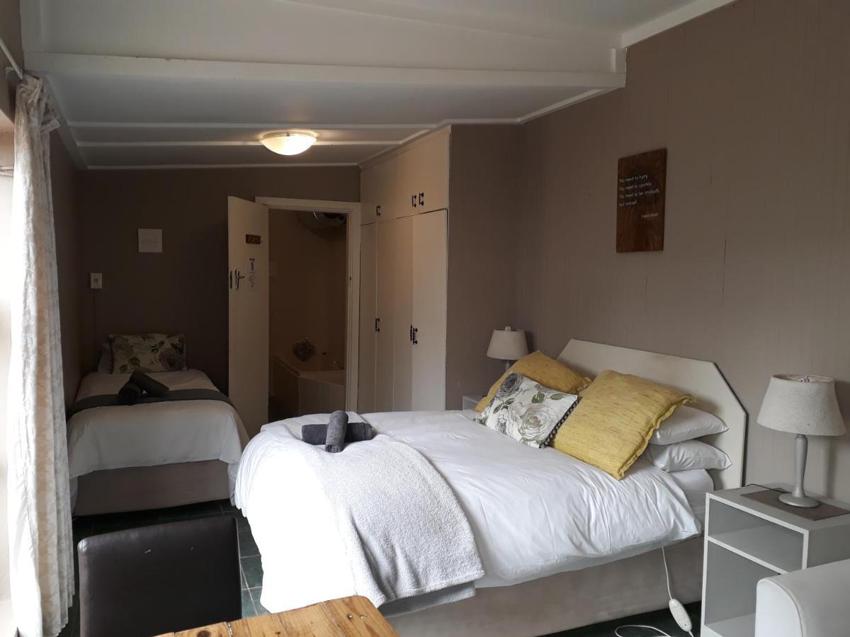 Mangolds Guest House พอร์ตเอลิซาเบธ ภายนอก รูปภาพ